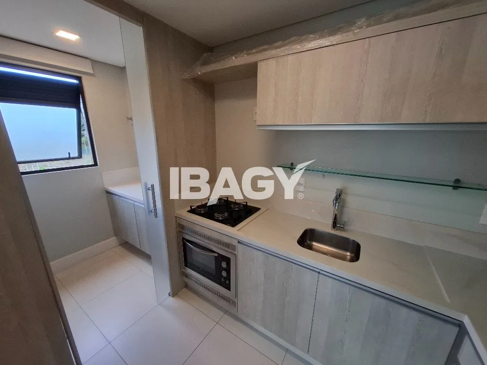 Furnished 60 m² studio with 1 parking space and balcony — photo 6