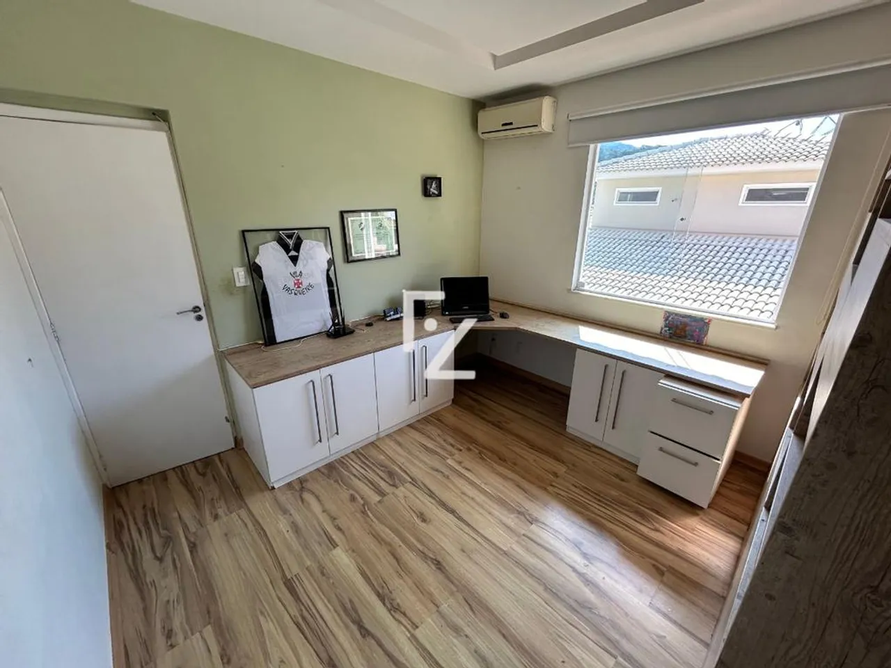 House with 5 bedrooms and a built-in grill on the balcony — photo 4