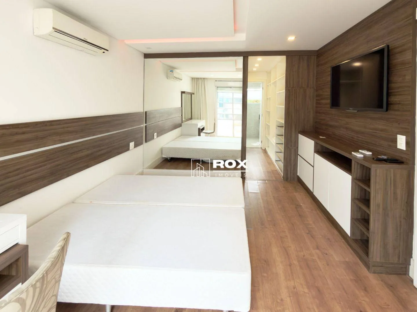 Furnished 322 m² house with 3 bedrooms and private garden — photo 23