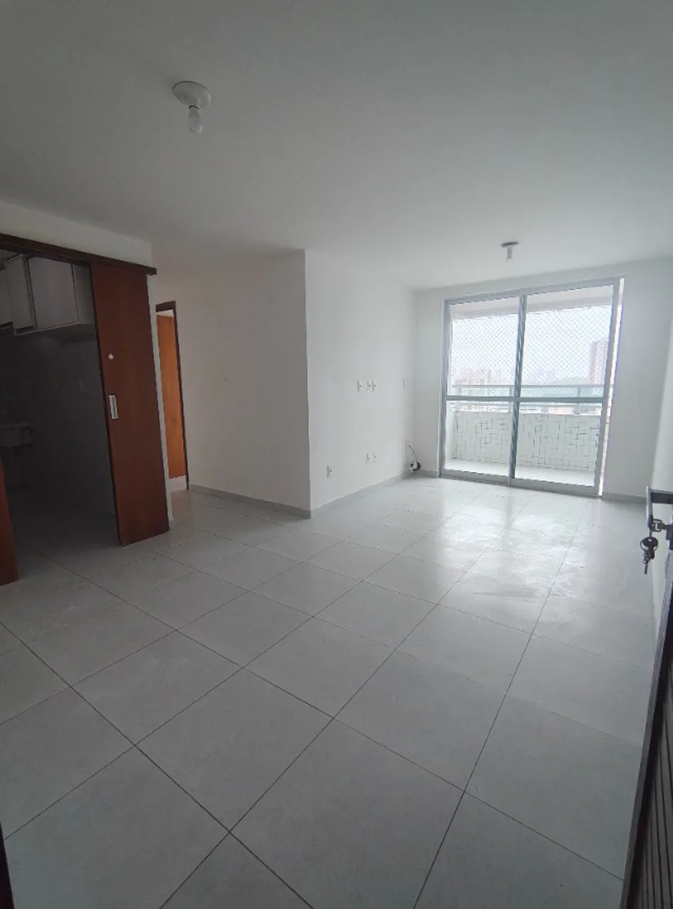 3-bedroom apartment in a building with a gym — photo 5