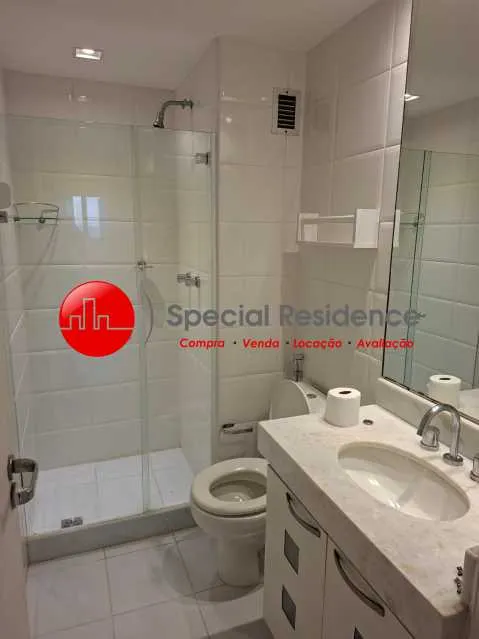 2-bedroom apartment in a building with a pool — photo 6
