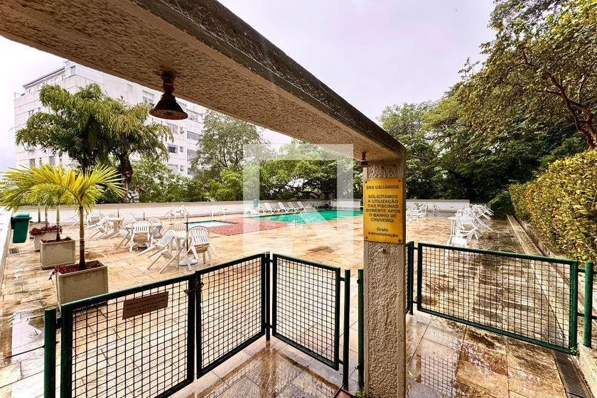Furnished apartment, 180 m², with a glass-enclosed balcony — photo 13