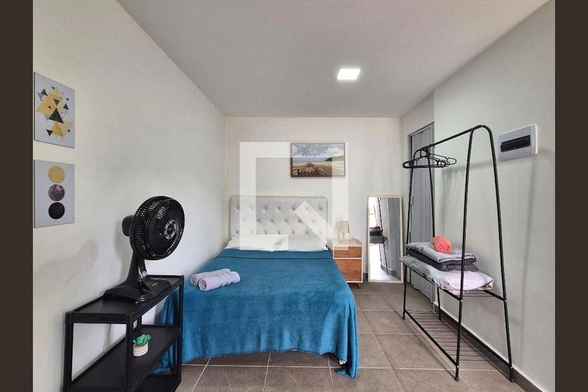 Furnished 30 m² apartment with balcony and 1 bedroom — photo 17