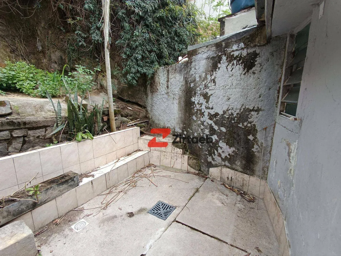 House with 3 bedrooms and 200 m² of tiled floors — photo 17