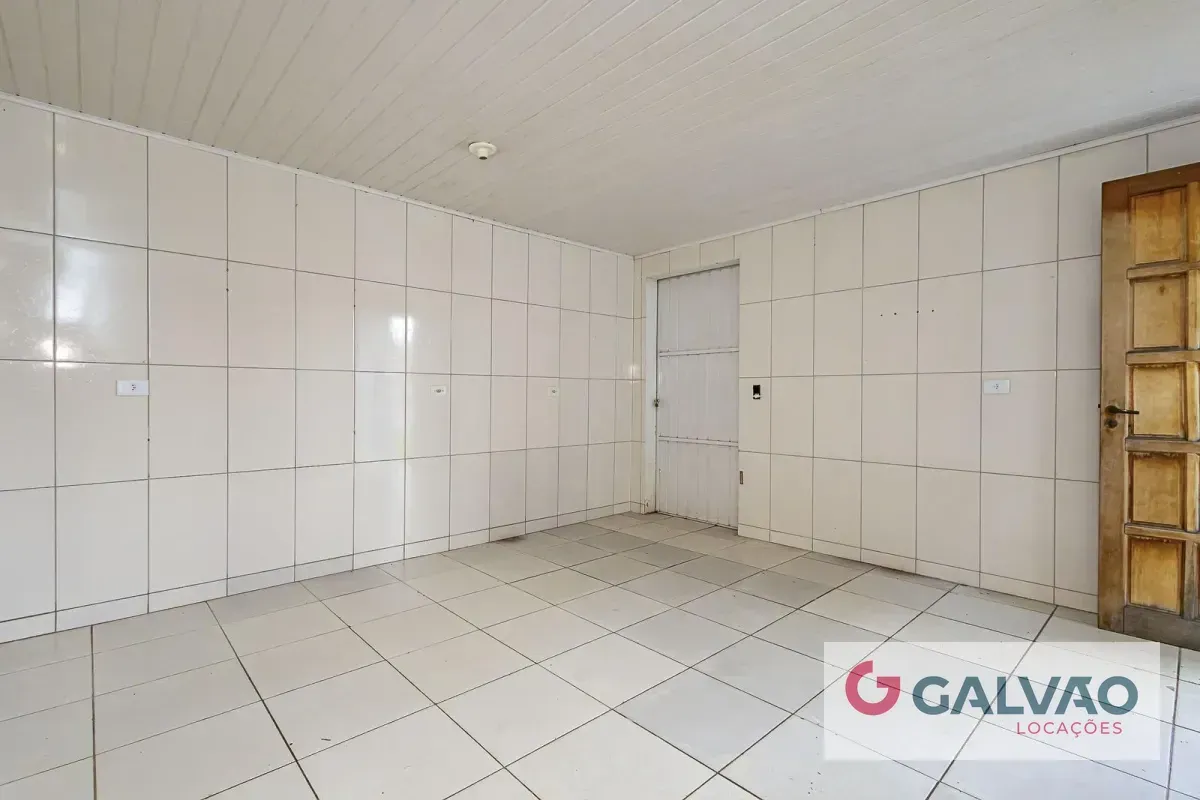 Unfurnished house with 3 bedrooms and 2 bathrooms — photo 25