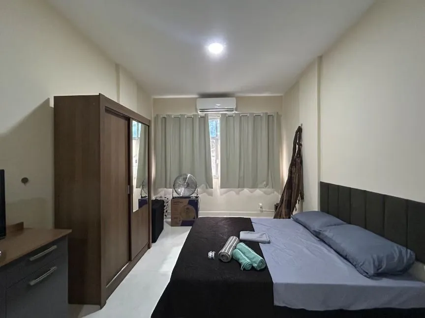 Furnished 1-bedroom apartment with a compact kitchenette — photo 8
