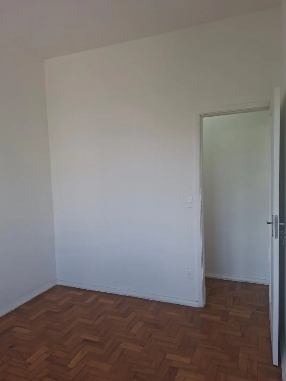 Apartamento com 2 quartos e cozinha separada — photo 9