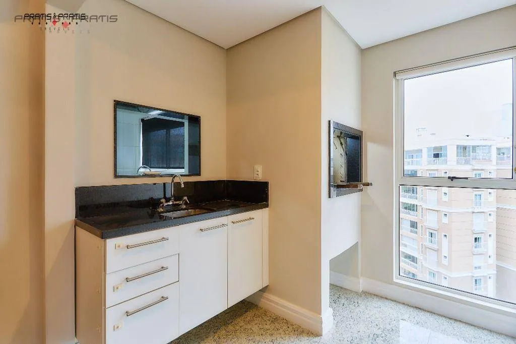 Apartment with 4 bedrooms and gas-stove kitchen — photo 10