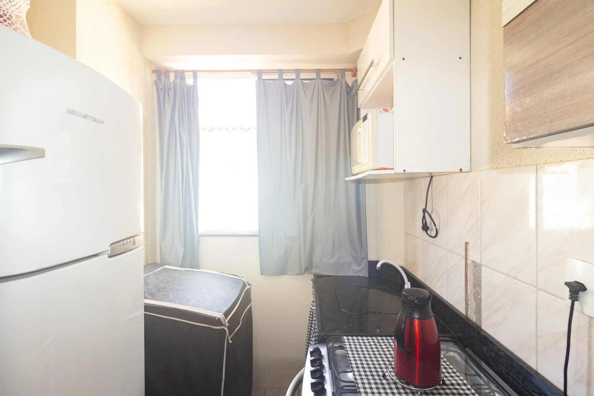 Apartamento mobiliado com 2 dormitórios e cozinha a gás — photo 4