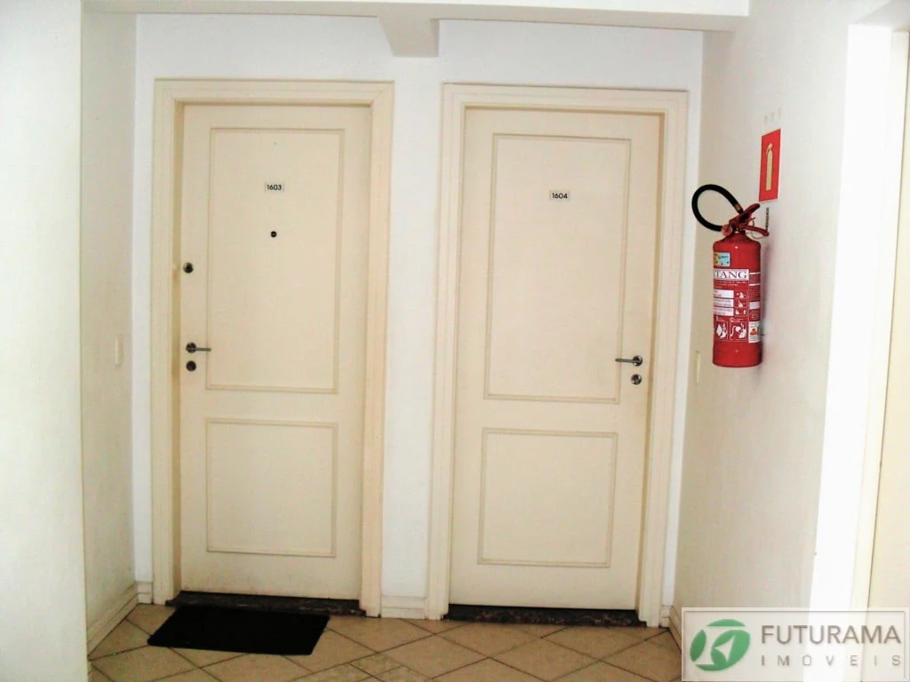 Apartment, 123 m², with wood or laminate floors — photo 30