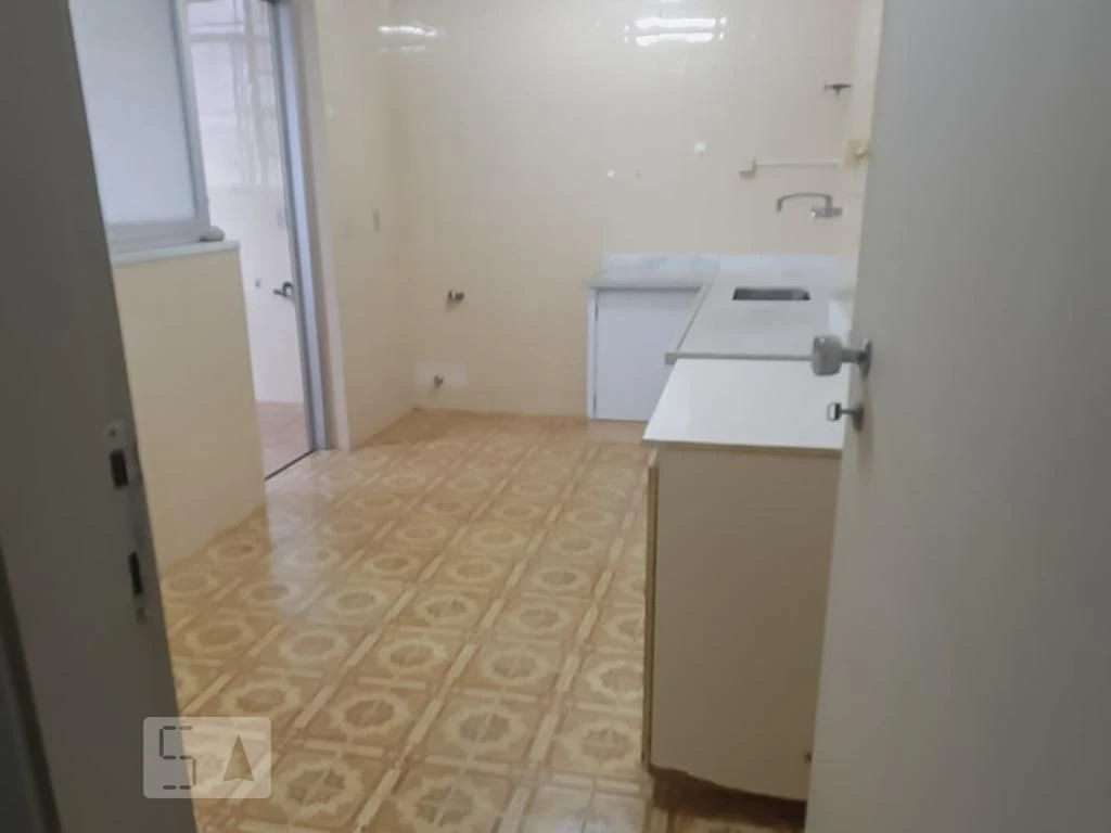 Apartment, 120 m², with wood or laminate floors — photo 3
