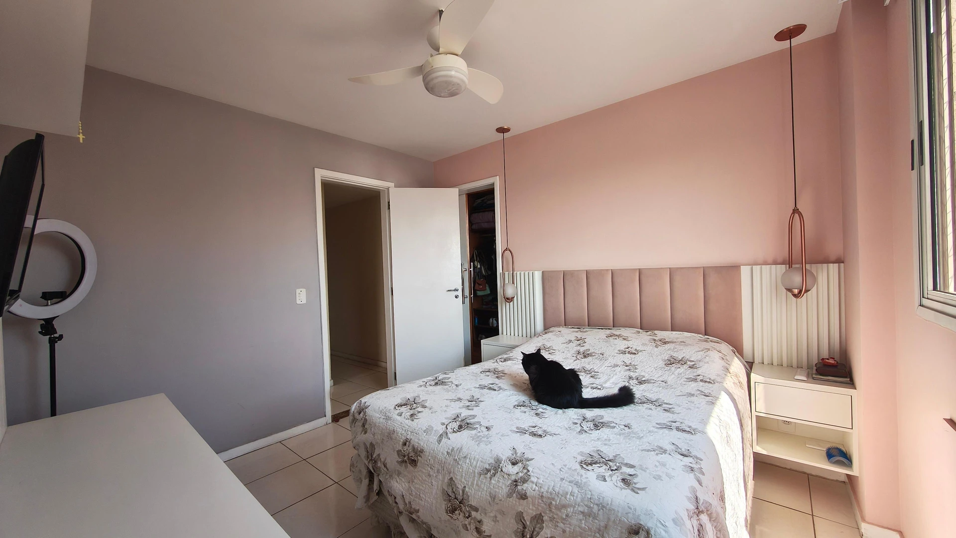 3-bedroom apartment with a mountain view in Rio de Janeiro — photo 12