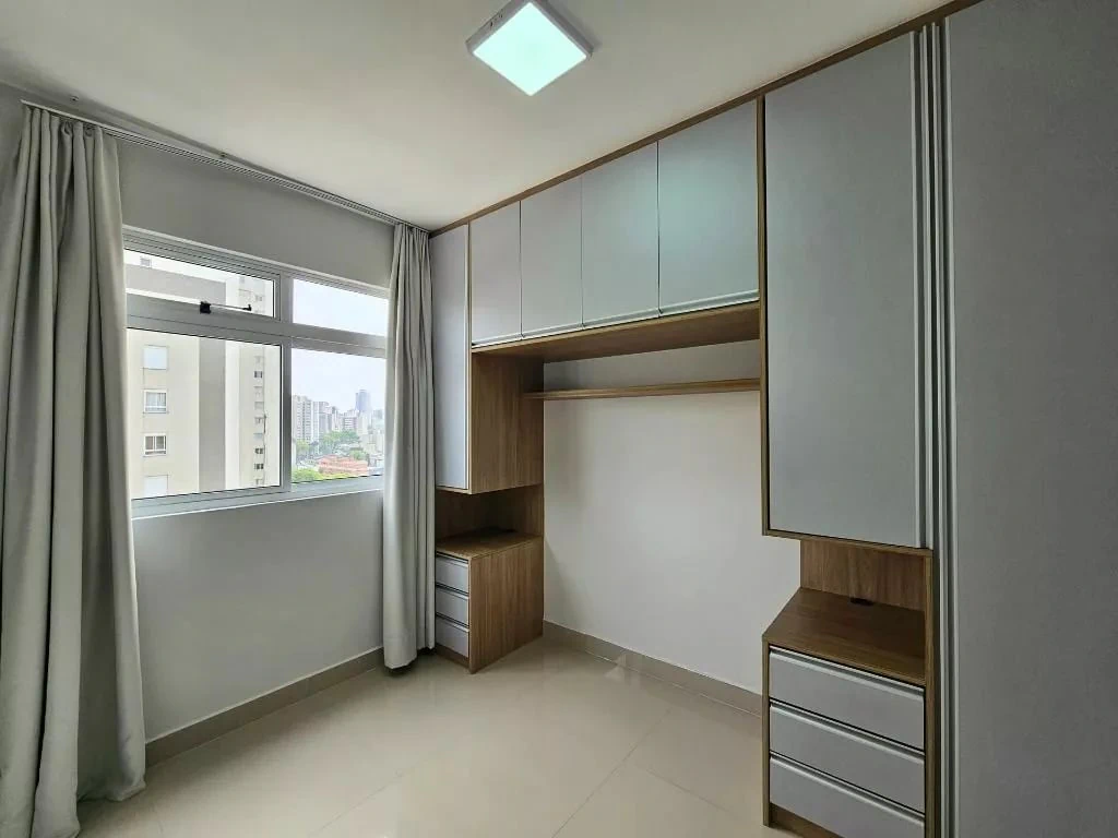One-bedroom apartment with a grill on the balcony — photo 3