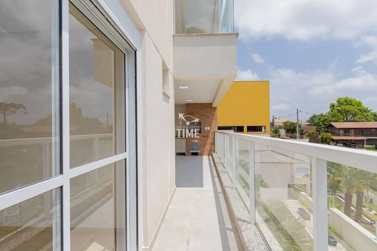 Balcony with a grill in a 3-bedroom apartment, 107 m² — photo 16