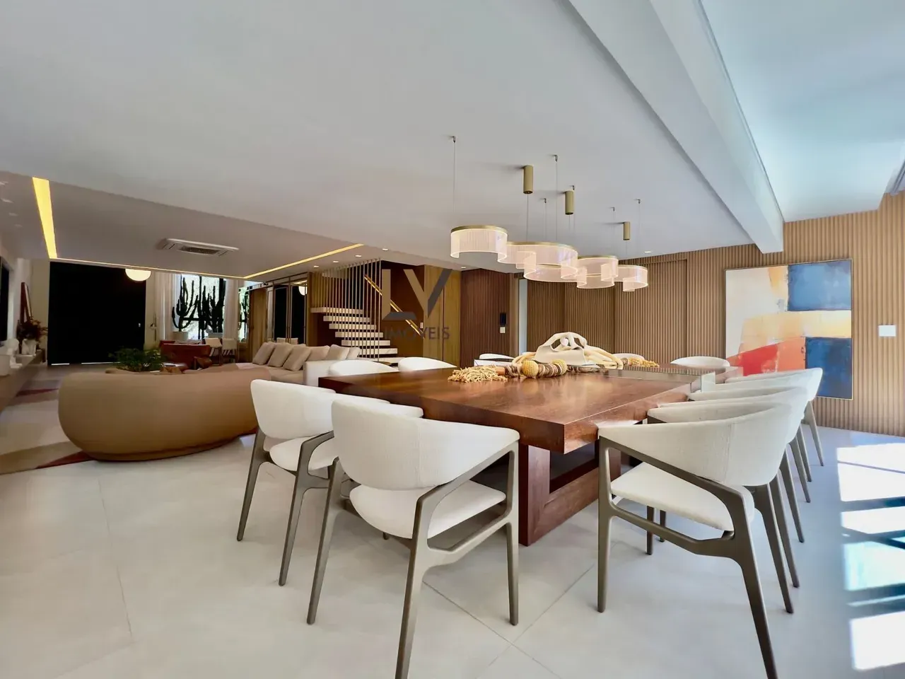 Furnished house with 800 m², 5 bedrooms and open-plan kitchen — photo 3