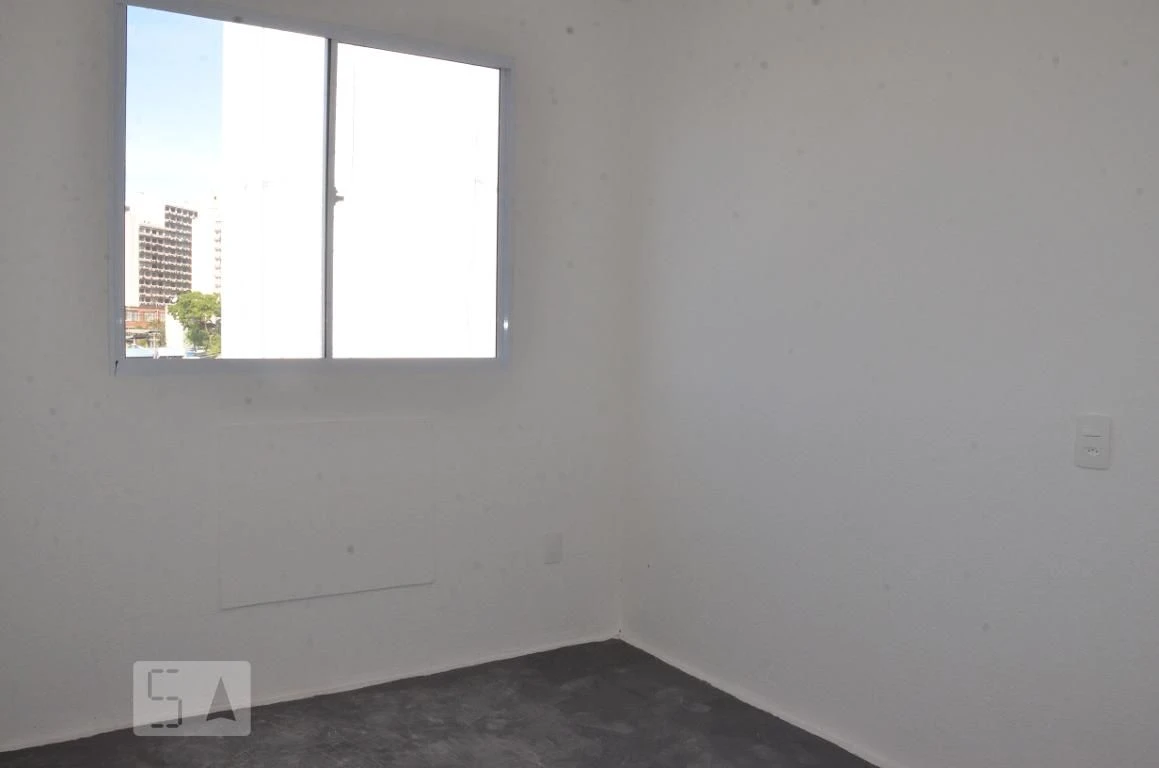 Balcony with a grill in a 2-bedroom apartment, 45 m² — photo 38