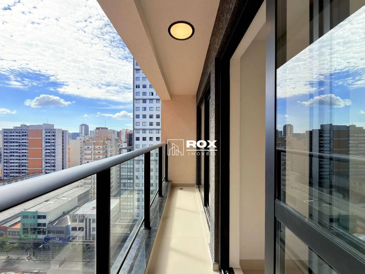 Furnished 1-bedroom apartment with a private BBQ — photo 13