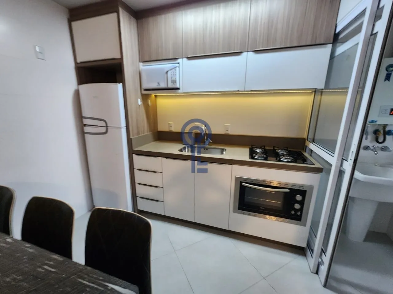 Apartamento mobiliado de 2 quartos com máquina de lavar — photo 11