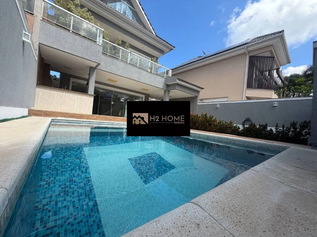 290 m² house with 4 bedrooms and 4 parking spots — photo 11