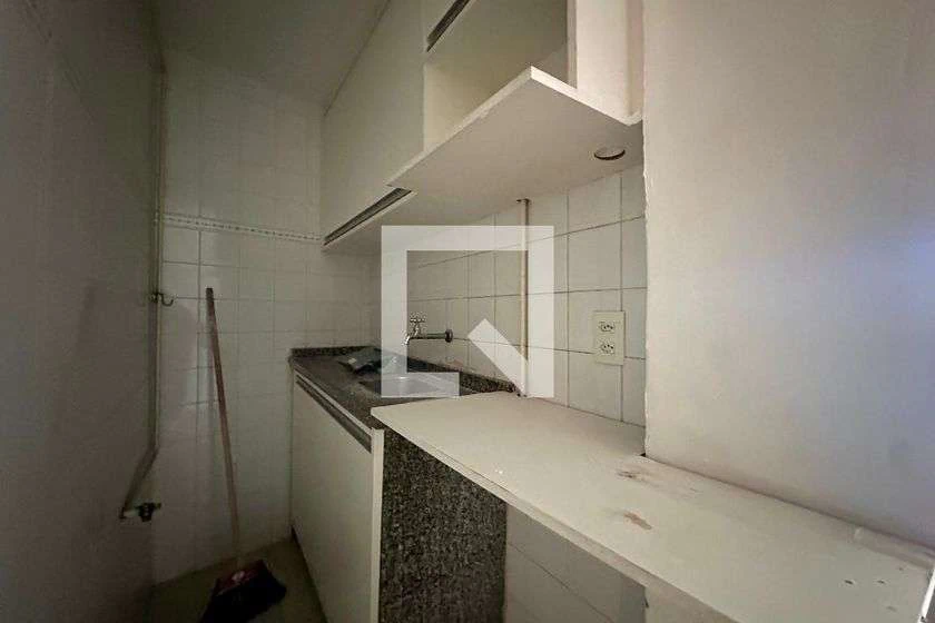 Apartamento sem mobília com 1 quarto e cozinha compacta — photo 9