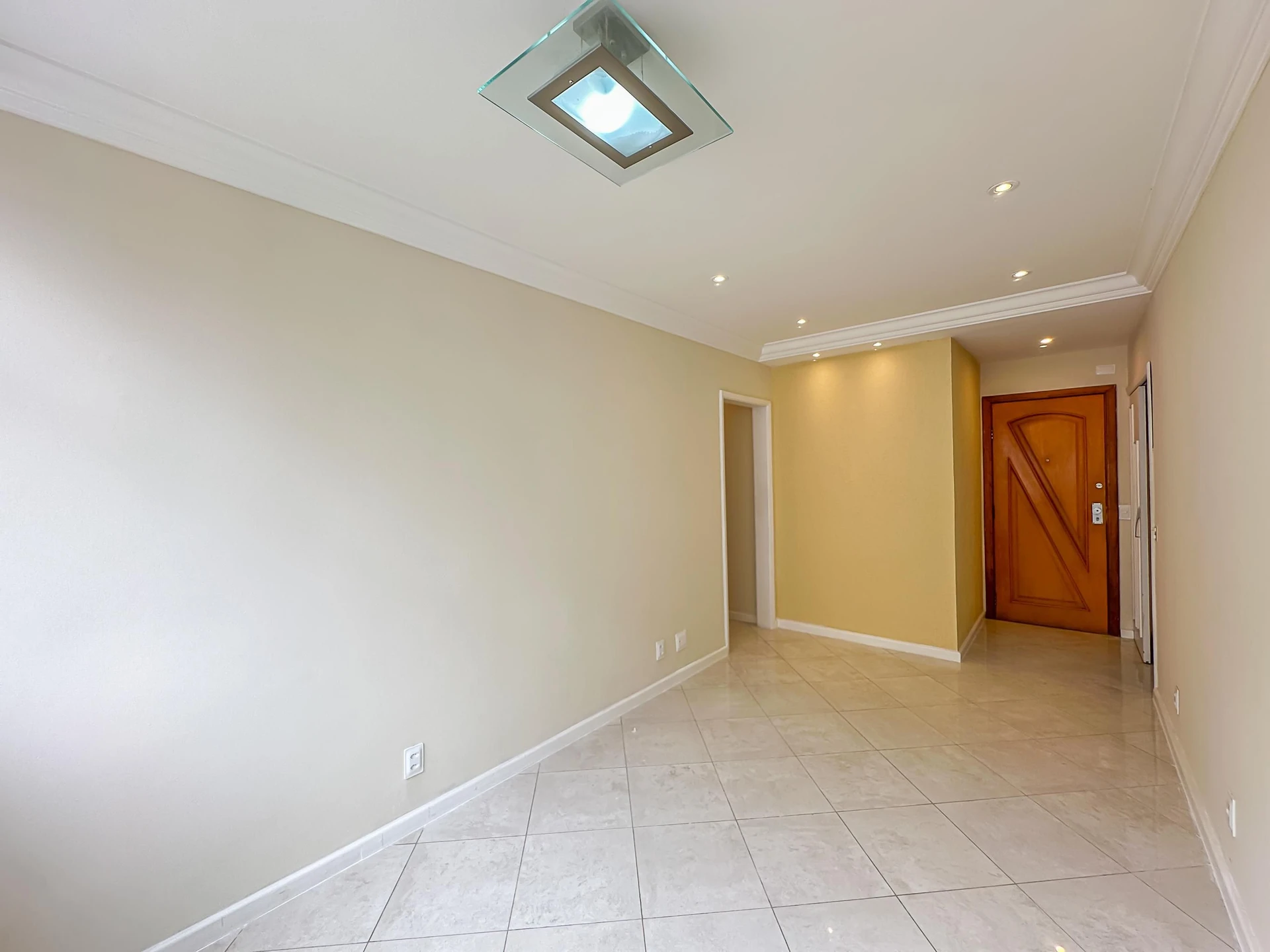 2-bedroom apartment with a glass-enclosed balcony — photo 47