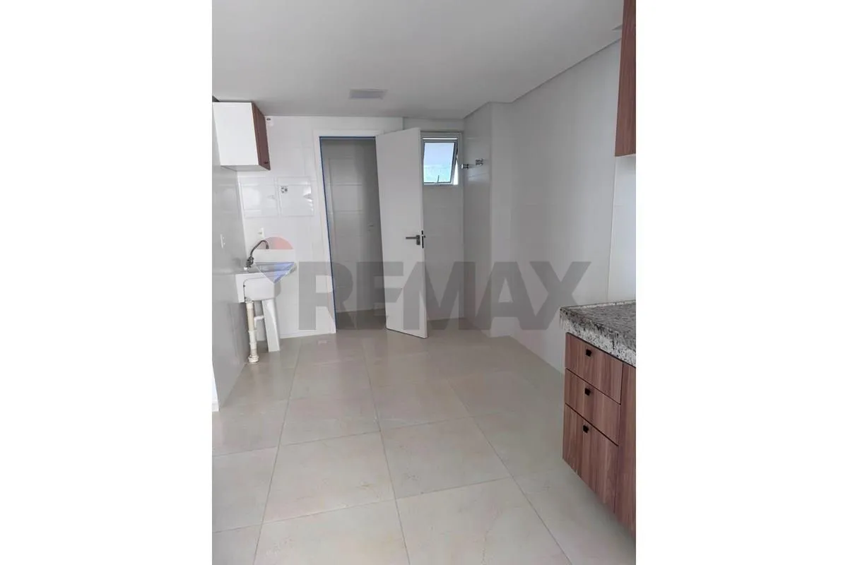 Квартира 92 м² с 3 спальнями и 2 парковочными местами — photo 16