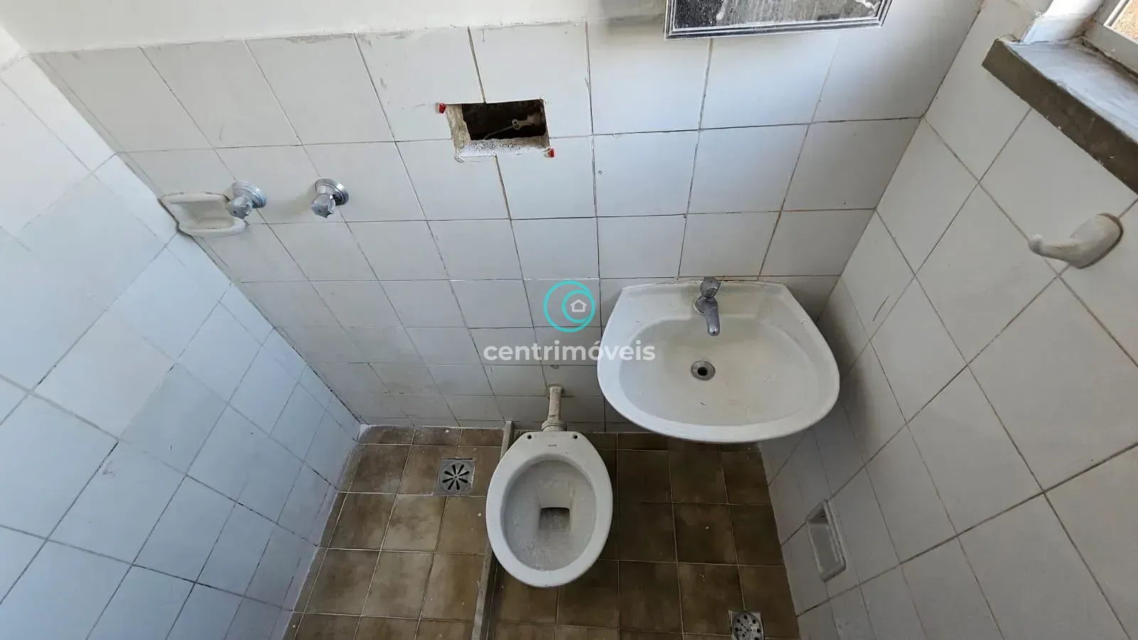2-bedroom apartment with pool in the building — photo 31