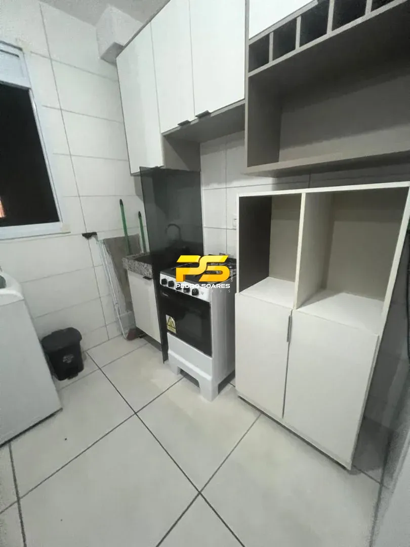 Apartamento mobiliado com 2 quartos e 1 banheiro — photo 2