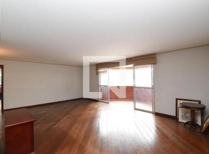 4-bedroom apartment 261 m² with 2 en-suite baths — photo 2