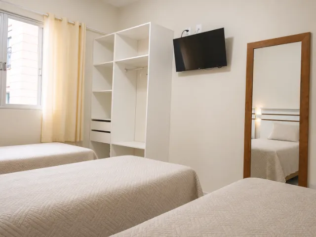 Apartamento amueblado con 2 dormitorios y ducha de vidrio — photo 9
