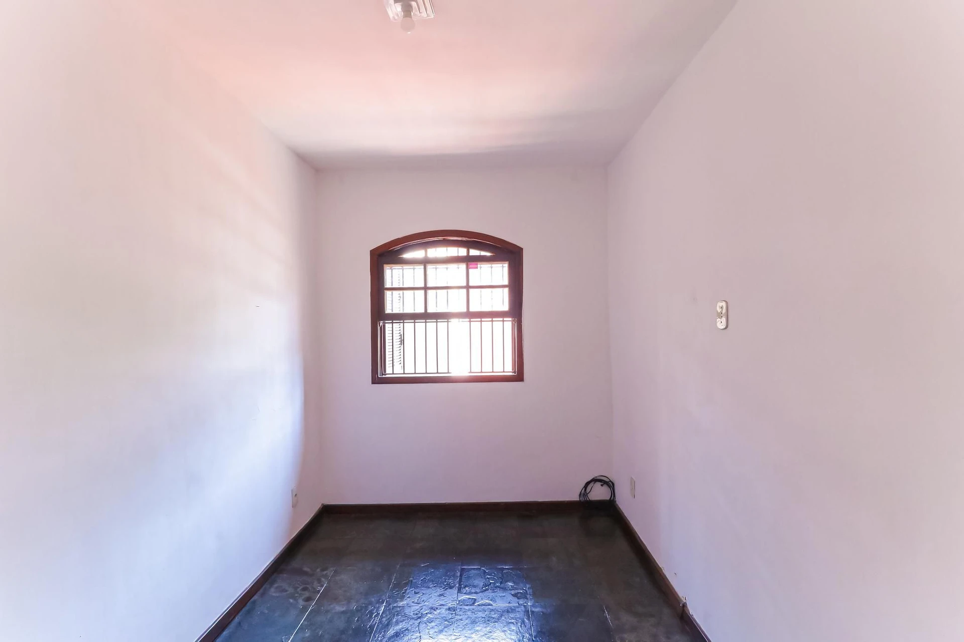 House, 240 m², with a jacuzzi — photo 18