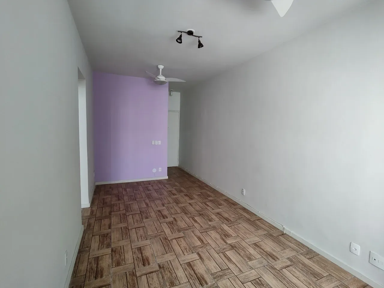 1-bedroom apartment with 2 bathrooms and closed kitchen — photo 20