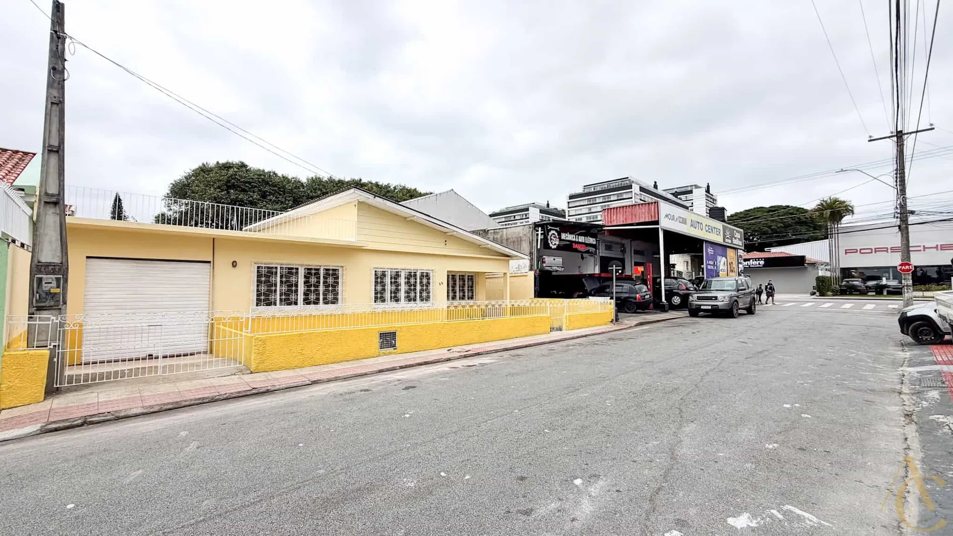 Casa residencial com 4 quartos e 1 banheiro, 263 m² — photo 9