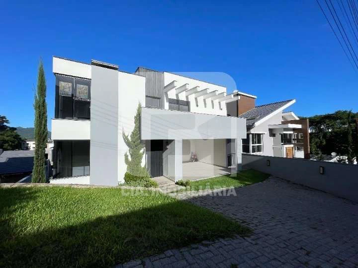 Casa de 383 m² com 4 quartos e churrasqueira privativa — photo 4