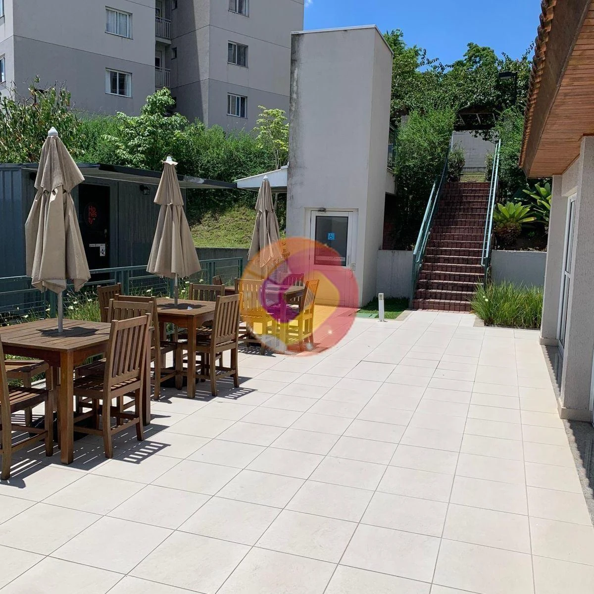 3-bedroom apartment in a building with a pool — photo 11