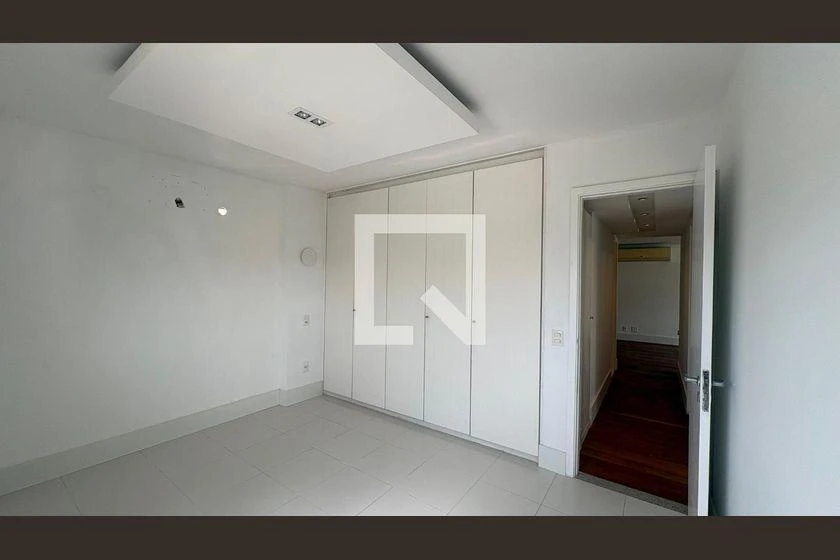 Apartment, 123 m², with a glass-enclosed balcony — photo 11