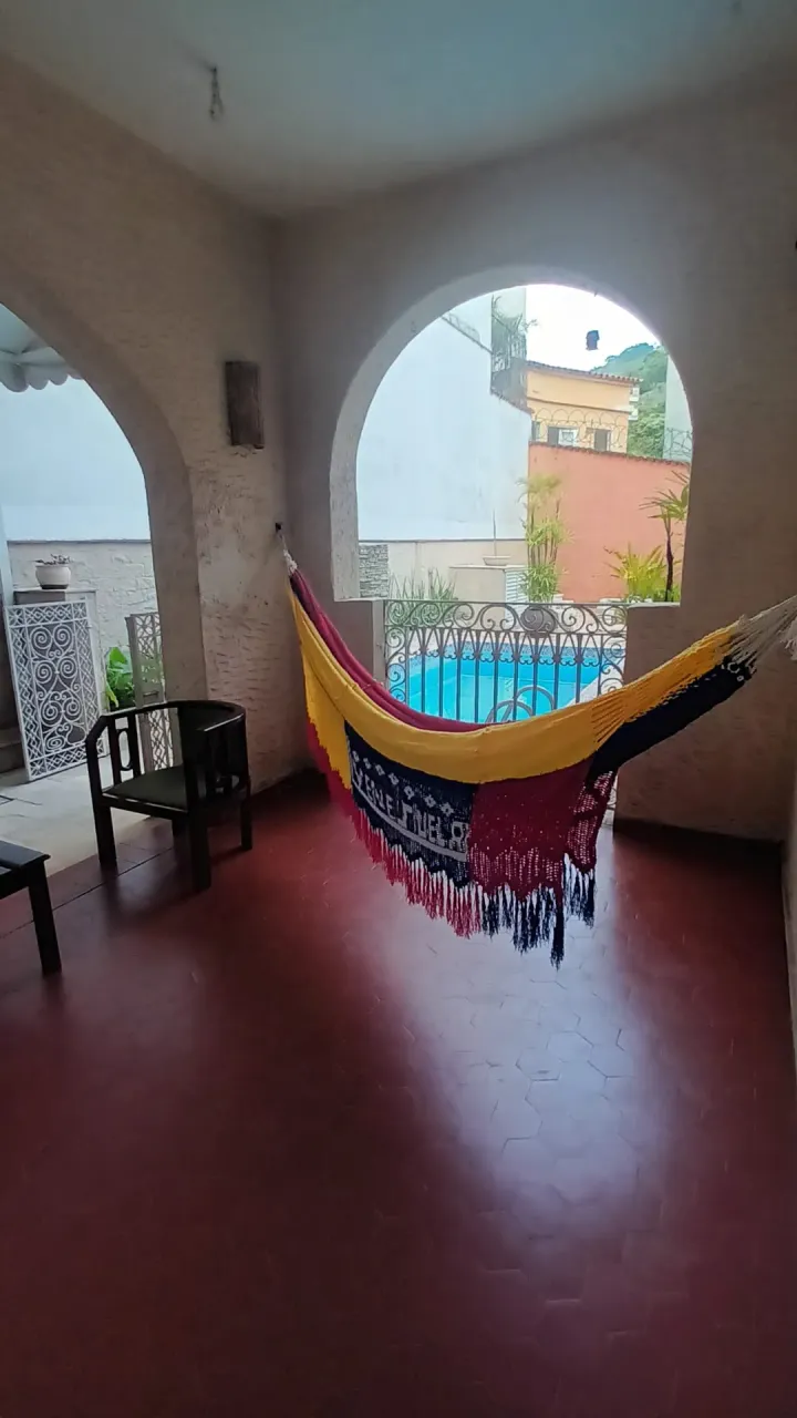 House with 5 bedrooms and 3 bathrooms plus a balcony grill — photo 10