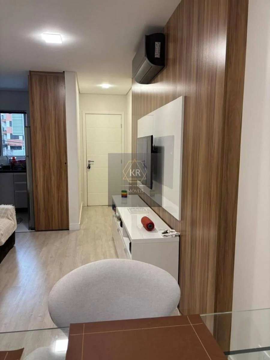Glass-enclosed balcony in a 2-bedroom apartment, 60 m² — photo 32