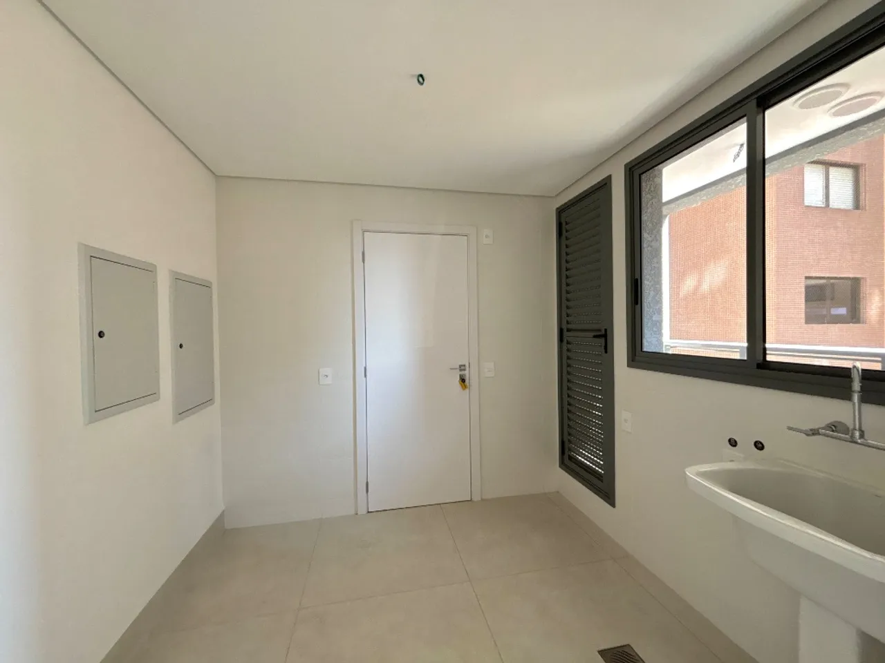 Apartamento mobiliado com 3 dormitórios e cozinha conceito aberto — photo 19