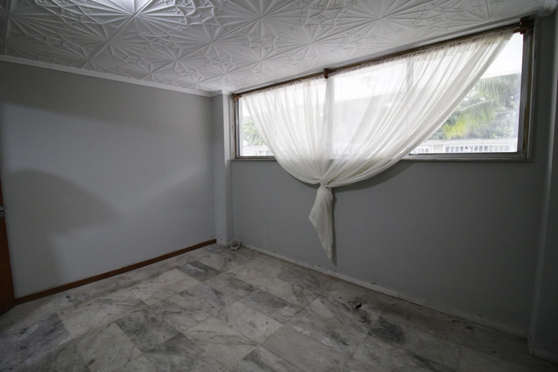 Condo house with 4 bedrooms and 2 en-suites, 3 parking — photo 49