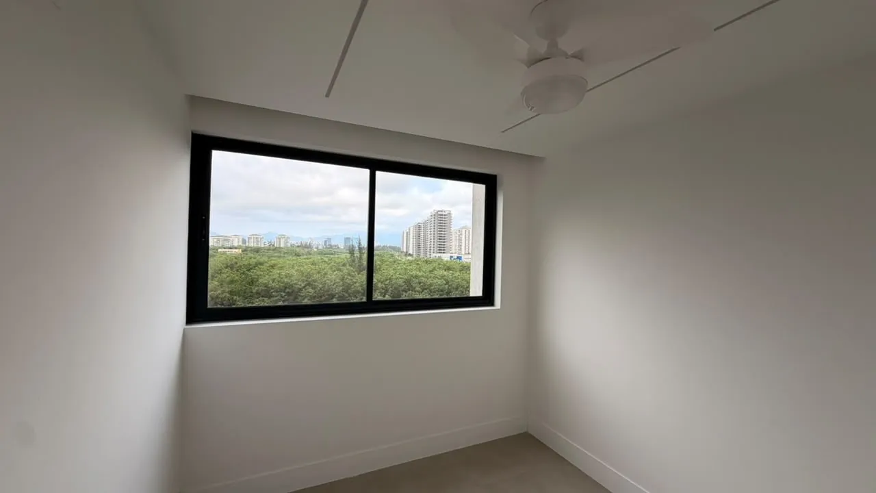 Apartamento com janelas do piso ao teto, Camorim — photo 4