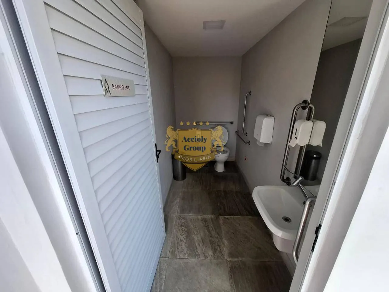 Furnished apartment, 20 m², with a glass-enclosed balcony — photo 30