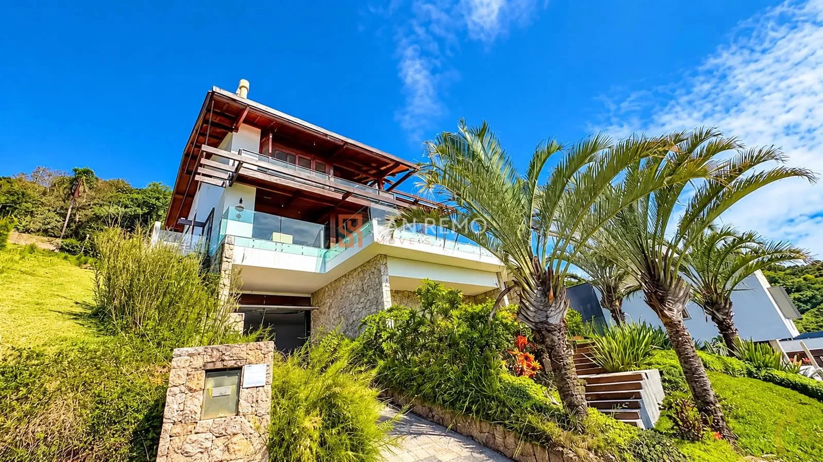 6-bedroom house with a walk-in closet in Florianópolis — photo 16