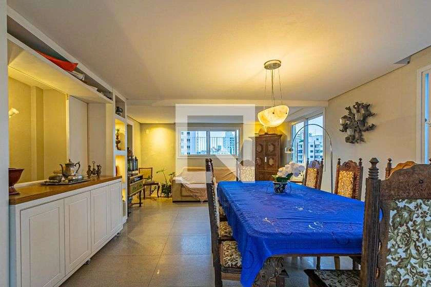 Apartment, 250 m², with a glass-enclosed balcony — photo 12