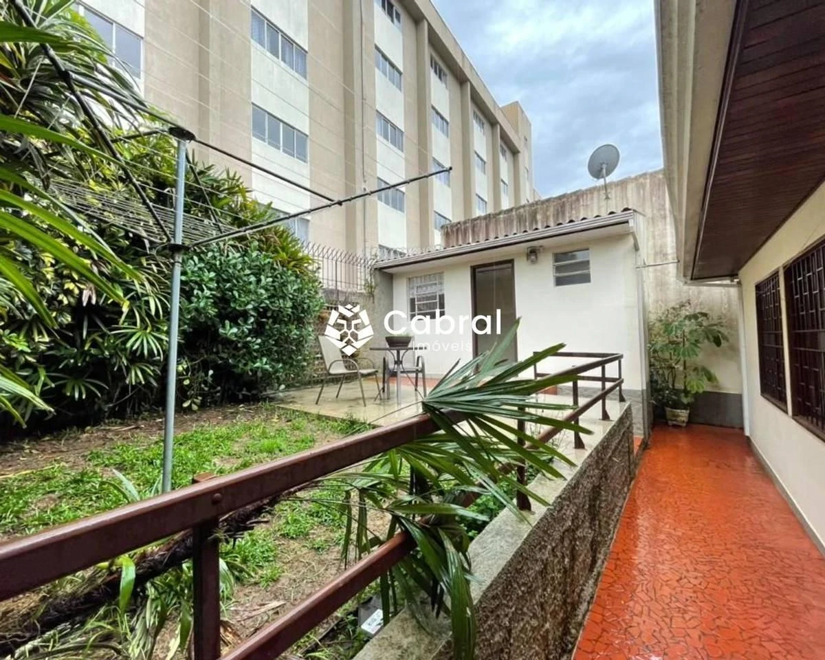 Casa com 3 dormitórios, suíte e jardim privado — photo 45