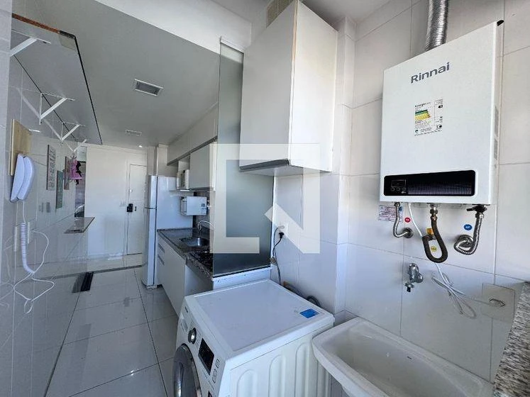 Furnished apartment, 80 m², with a glass-enclosed balcony — photo 15