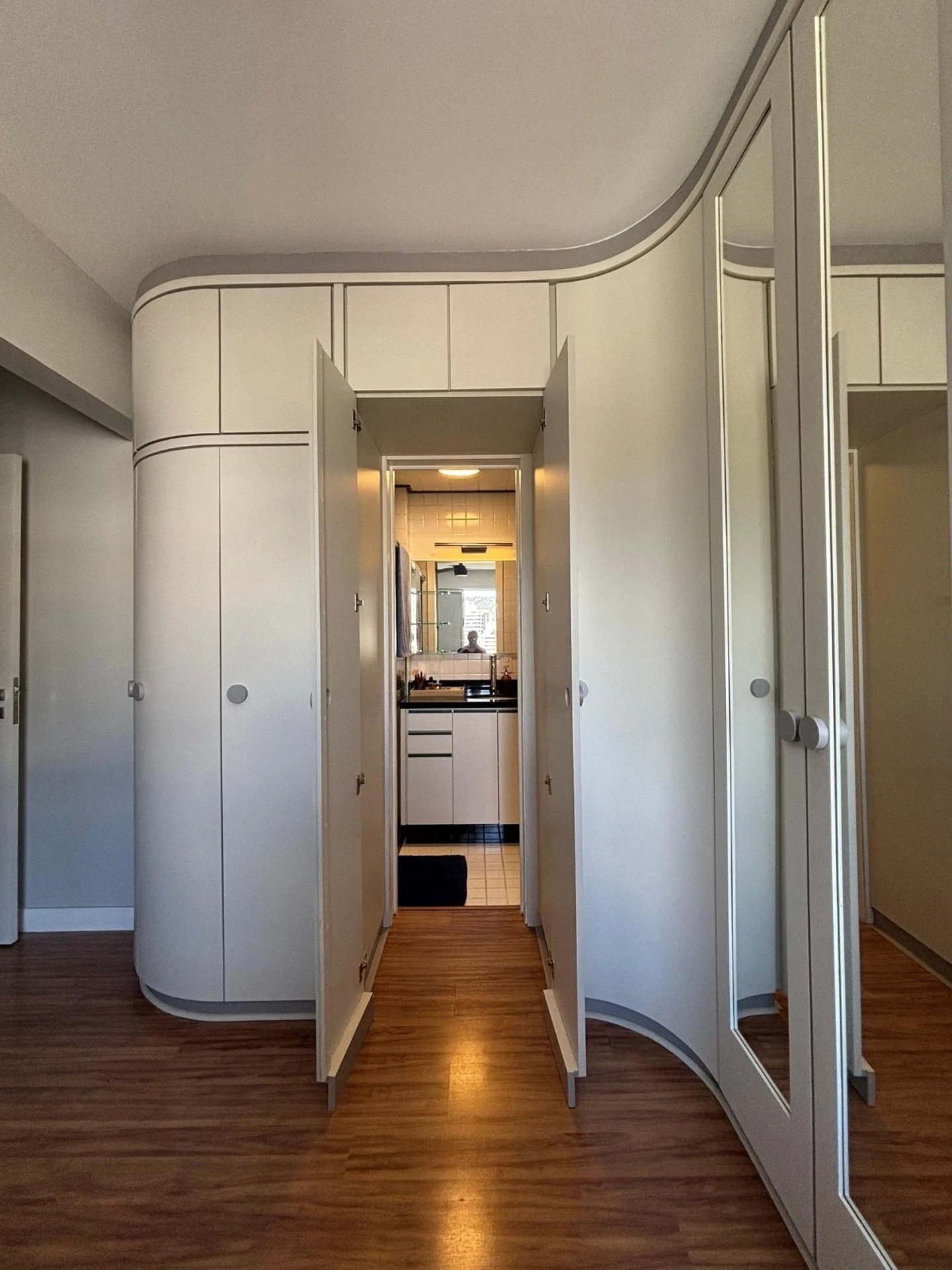 3-bedroom apartment with floor-to-ceiling windows — photo 5