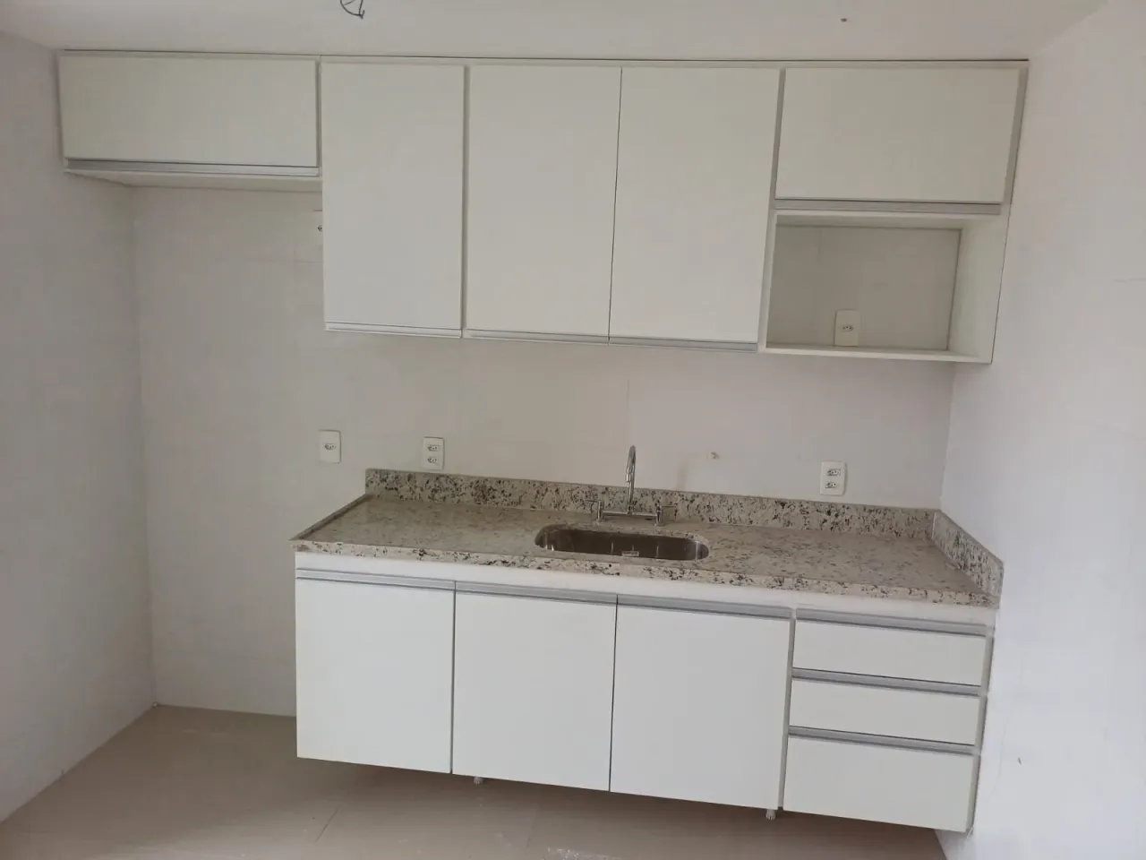 255 m² duplex-style home with 3 bedrooms and balcony grill — photo 17