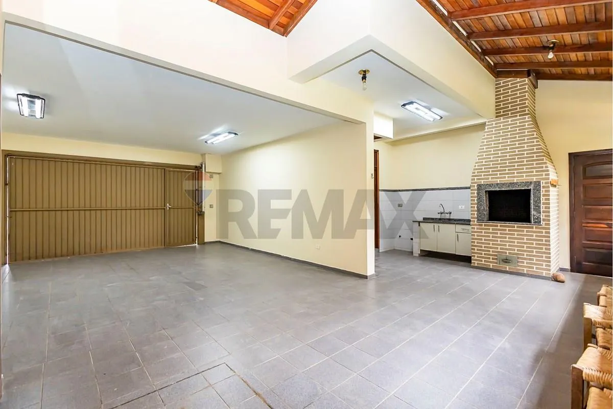 Casa de 303 m² com 4 quartos e churrasqueira privativa — photo 14