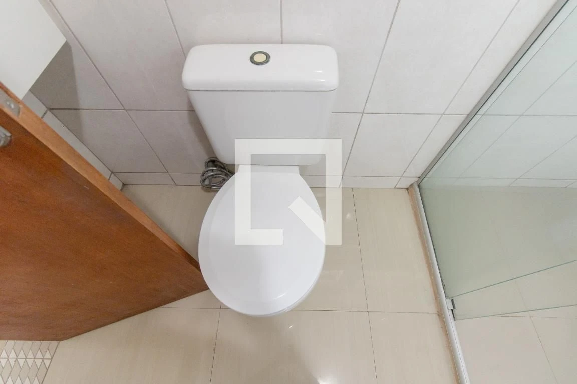 3-bedroom house with a private pool in Curitiba — photo 40